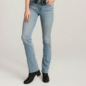 🌹 A&F Bootcut Jeans 🌹
